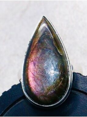 Sterling Silver Teardrop Labradorite Ring - Iridescent purple fire size 8/9
